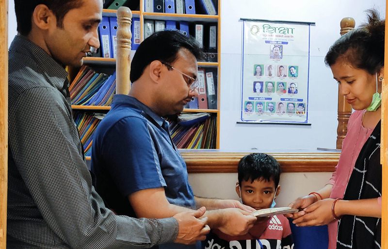 शिक्षा सहकारीद्धारा सदस्यलाई उपचार सहयोग