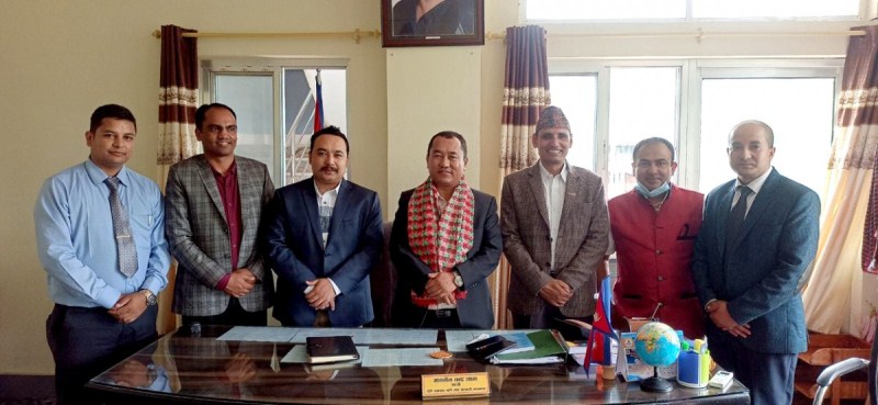 अपरेटिभ म्यानेजर्स क्लब काभ्रेद्धारा सहकारी मन्त्रीलाइ ज्ञापन पत्र