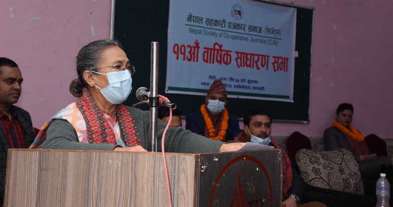 सहकारीको ब्याजदर नबढाउ, बरु बिकल्प खोजौँ : मन्त्री श्रेष्ठ