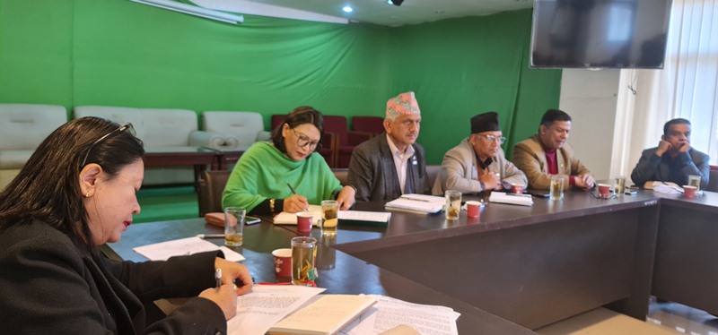 सन्दर्भ ब्याजदर बढाउन माग गर्दै विभागमा धर्ना 