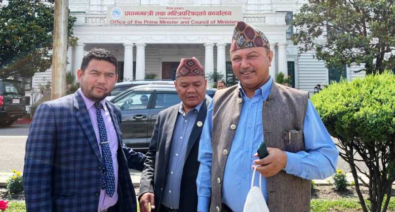 सहकारी महासंघको टोलीले प्रधानमन्त्री भेट्न नपाएपछि....