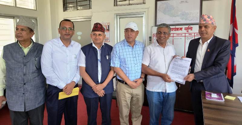 सहकारीको सुरक्षा माग गर्दै सहकारी संयन्त्र जिल्ला प्रशासनमा