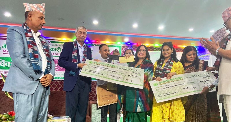 महाप्रबन्धक सुब्बालाई मेची सहकारीको सम्मान 