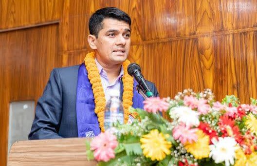 सहकारी विभाग प्रमुख आफै लडे निर्वाचन