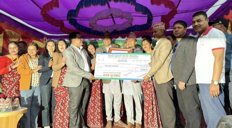 जिल्ला स्तरिय सहकारी लोक दोहोरी प्रतियोगितामा श्री नवदुर्गा साकोस प्रथम