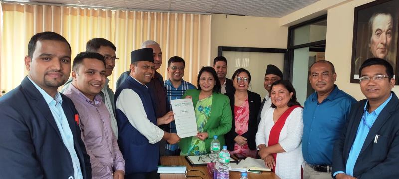जिल्ला संघको संरचना नहटाउन महासंघलाई बचत संघहरुको दबाव