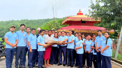 कृष्ण अष्टमीको अवसरमा जनहितकारी साकोसद्वारा देउती बज्यै मन्दिर परिसर सरसफाइ